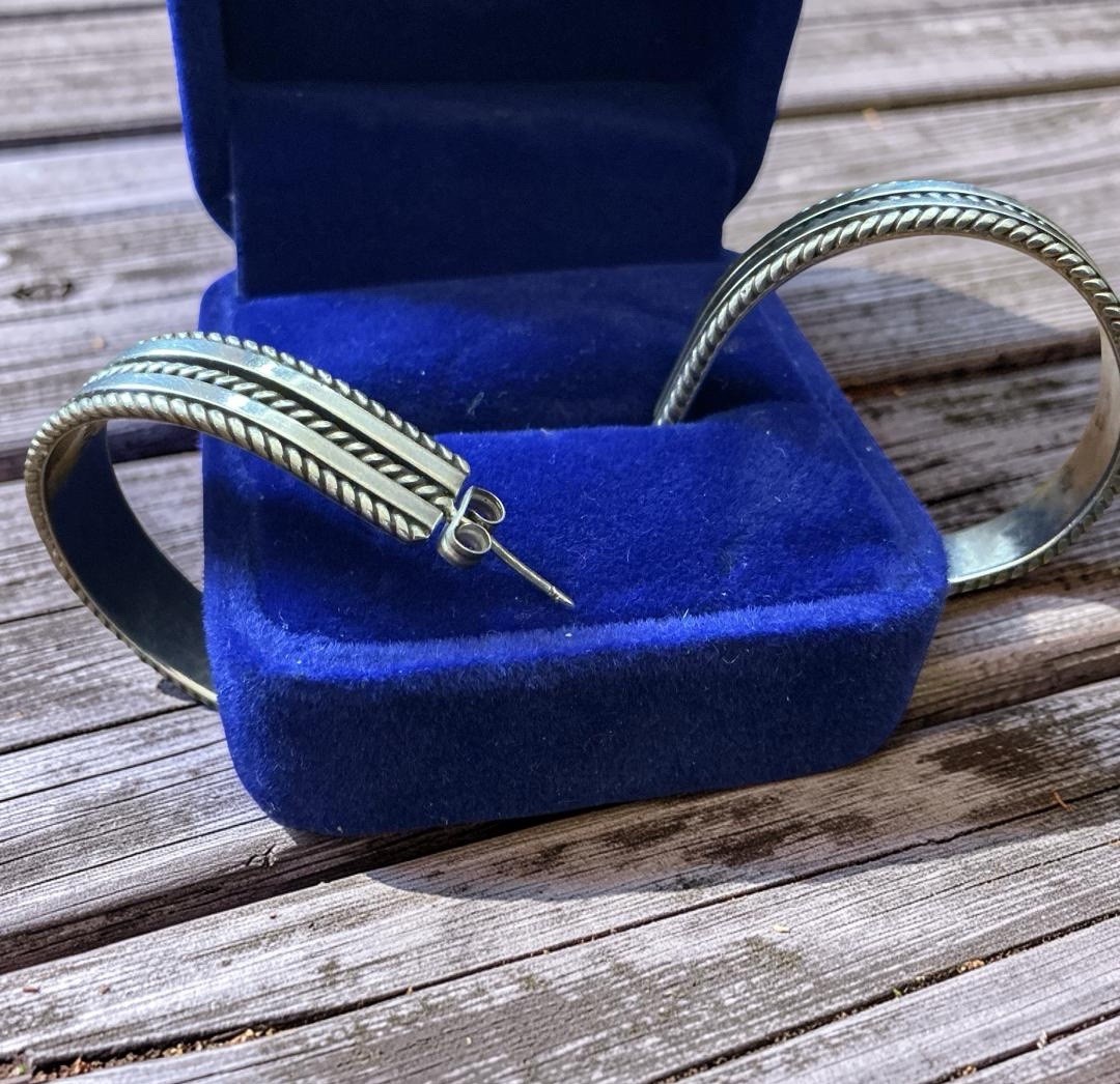 VINTAGE TOM HAWK STERLING SILVER THICK HOOP EARRINGS 18 GRAMS