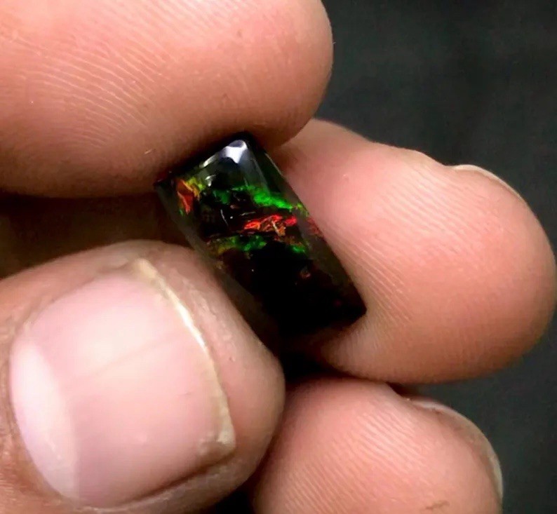 14.5×7.5×4.5 mm Natural Welo Ethiopian Black Opal Cabochon Loose GemstoneNS-185