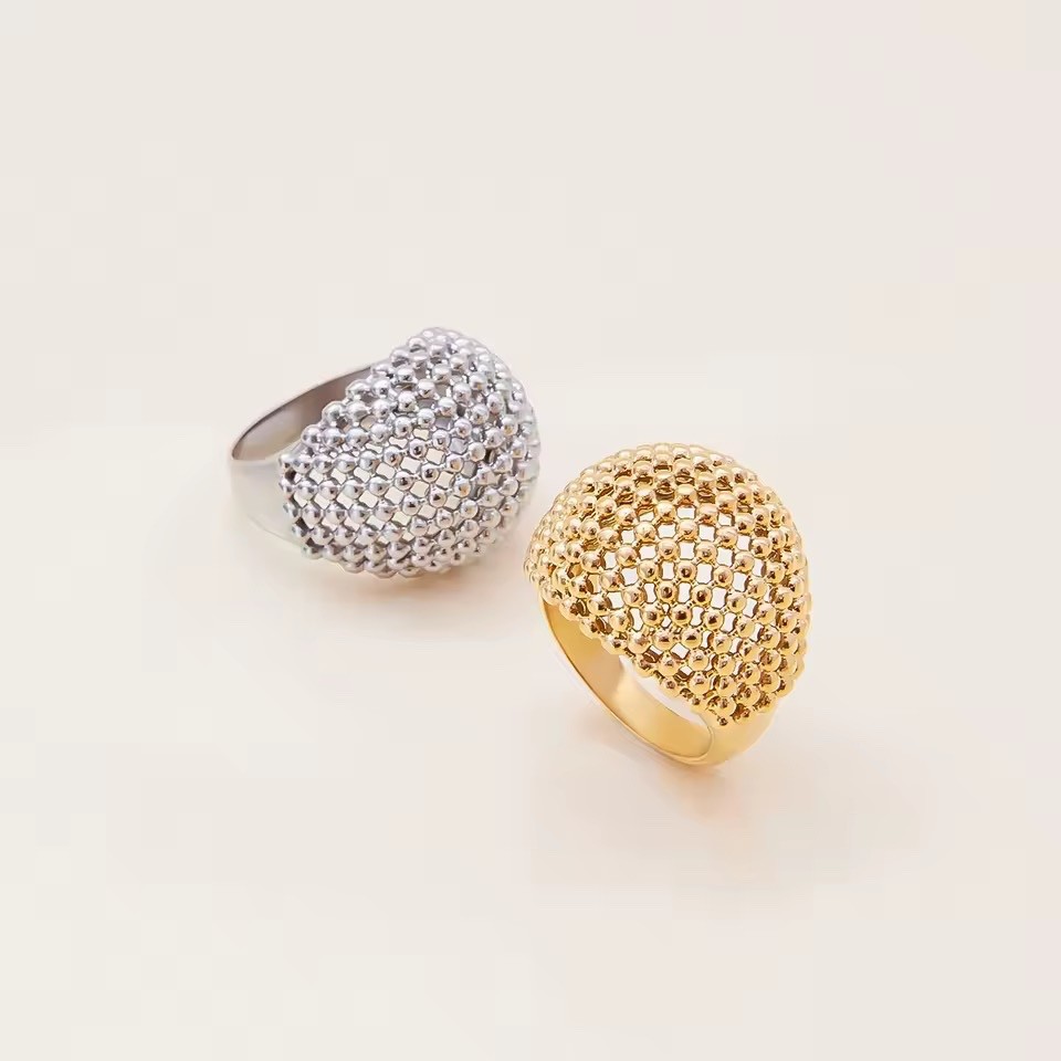 ZARD Mesh Dome Ring in 18K Gold Plate