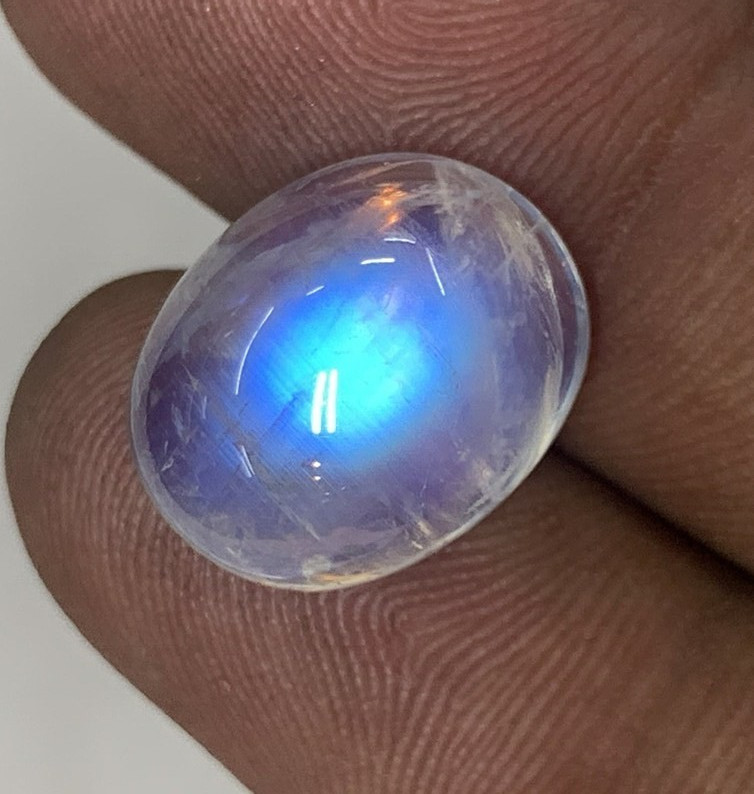 AAAAAAAA Quality Rainbow Moonstone Blue Fire Oval Shape Cabochon 12X15 MM