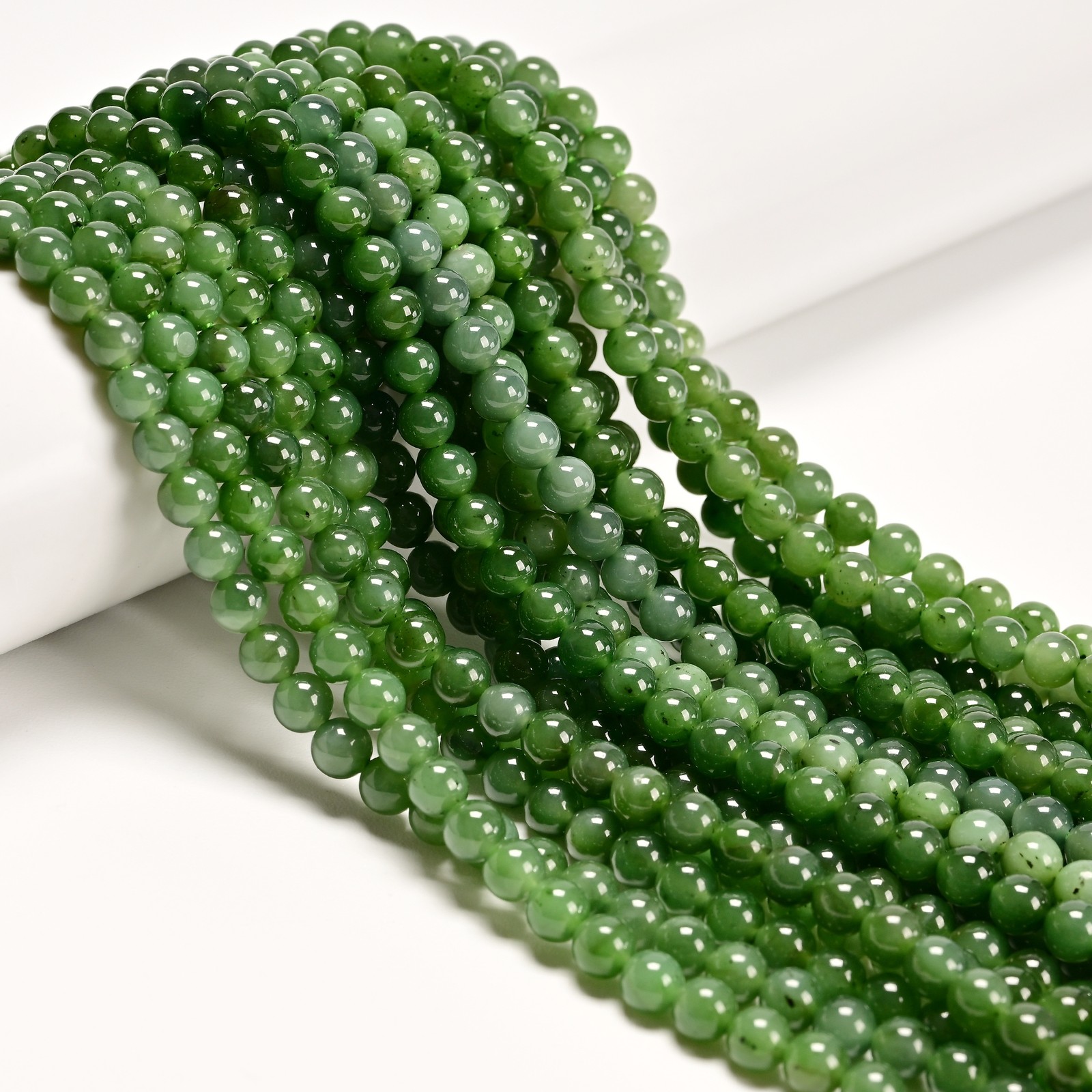 Natural Canadian Jade Smooth Round Beads Size 6mm 8mm 15.5″ Strand