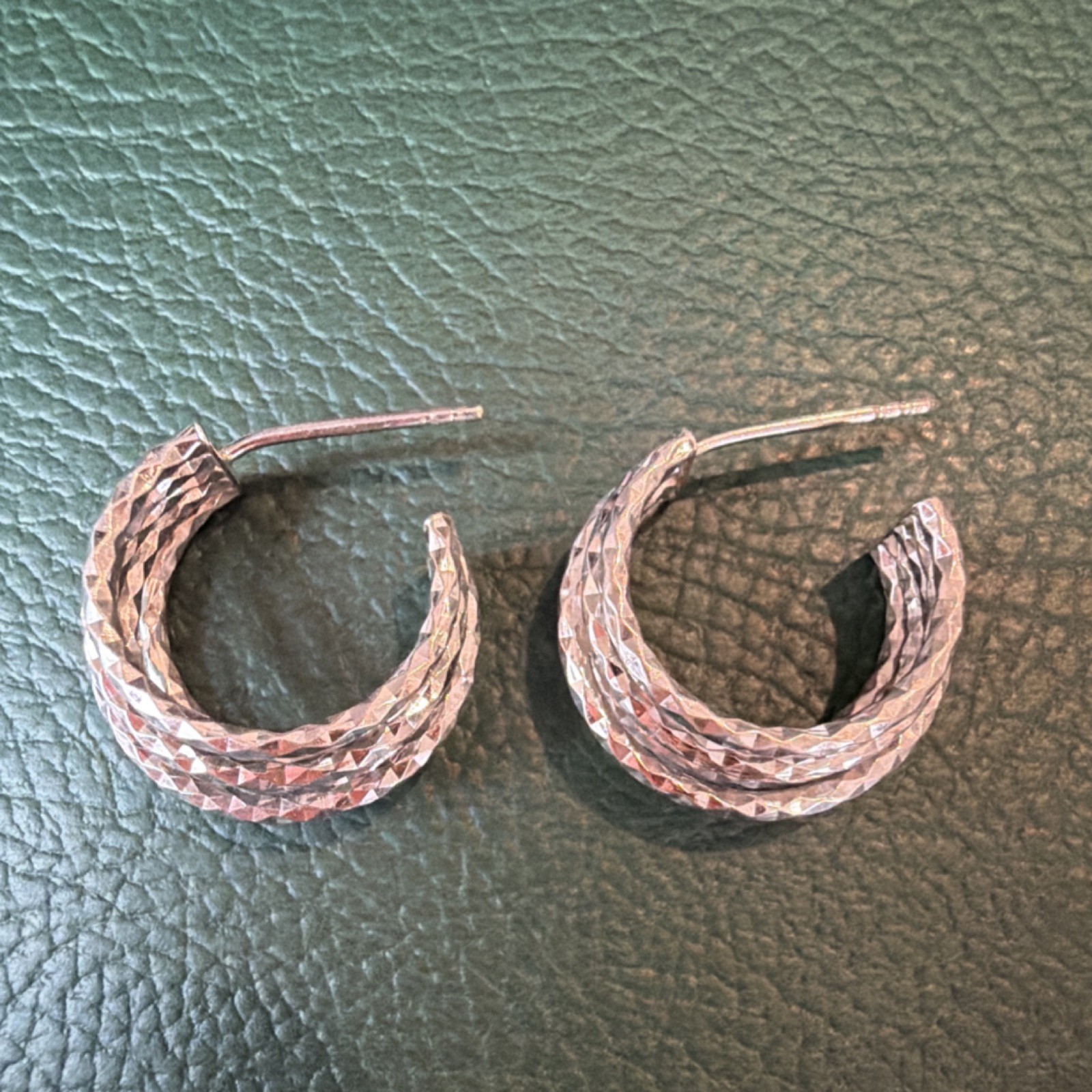 Silver diamond cut Hoop Wire Earrings Round No Stone Fashion