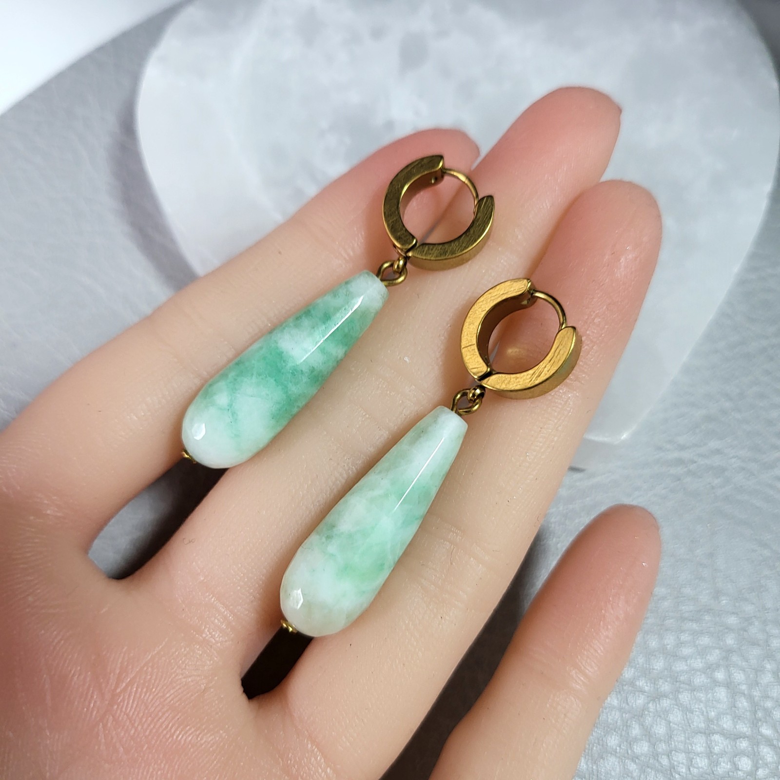 Green quartz jade long teardrop earrings with hoop closure