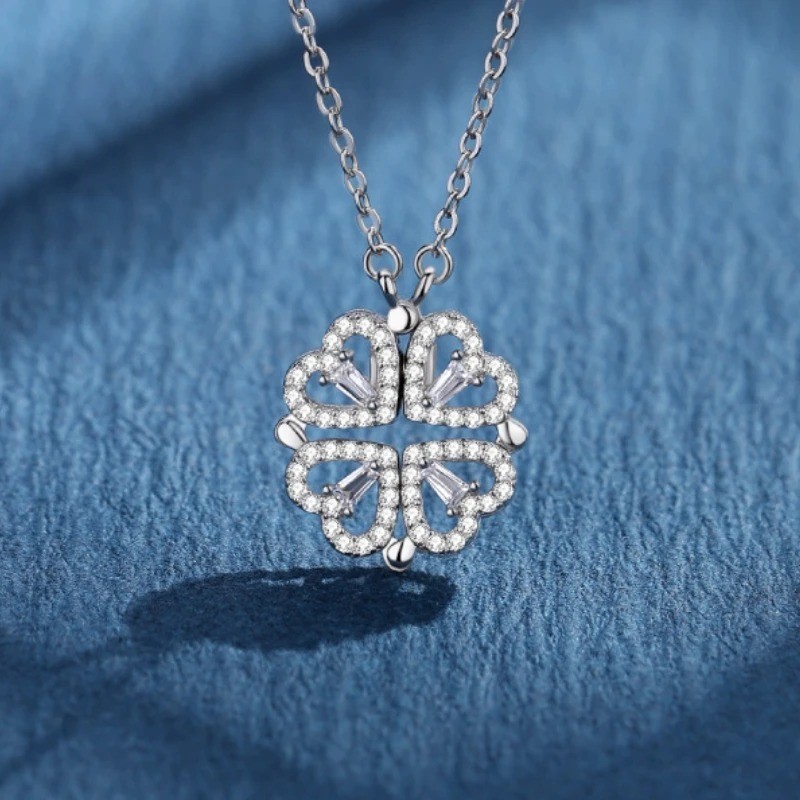 Four Leaf Clover Magnetic Folding Convertible Heart Pendant Necklace