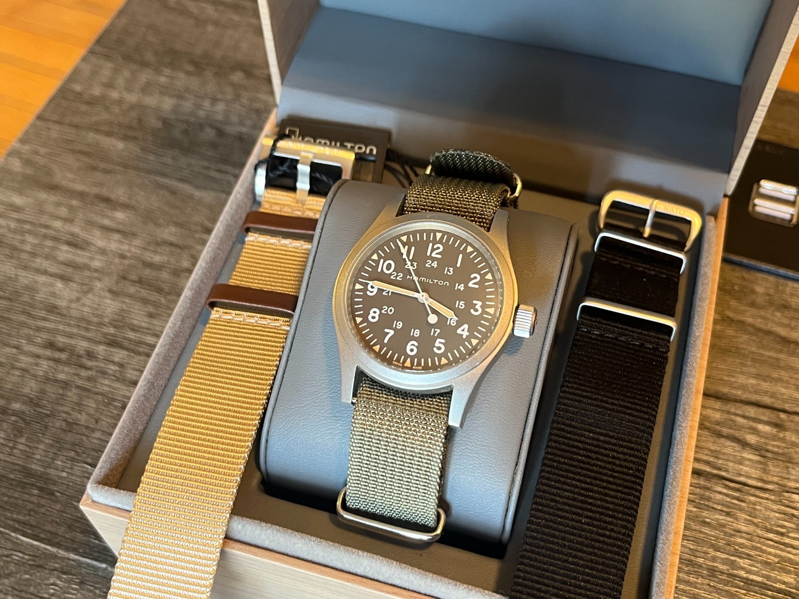 Hamilton Khaki Field Hand Wind Brown Dial 38mm H69439901