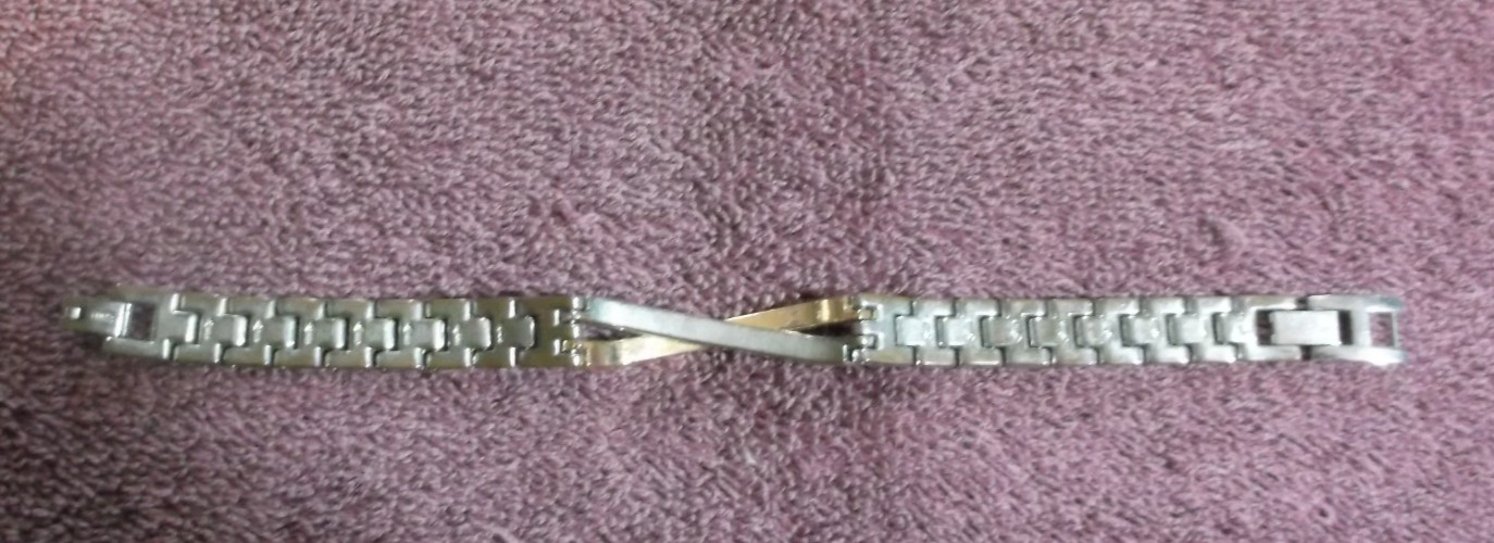 Vintage Two Tone X Bracelet With Clear Stones ~ 7 1/4″ – 7 5/8″
