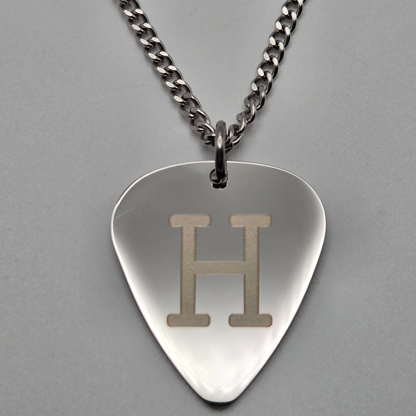 CUSTOM NAME GUITAR PICK CHARM 18″-24″ STAINLESS STEEL CURB CHAIN NECKLACE