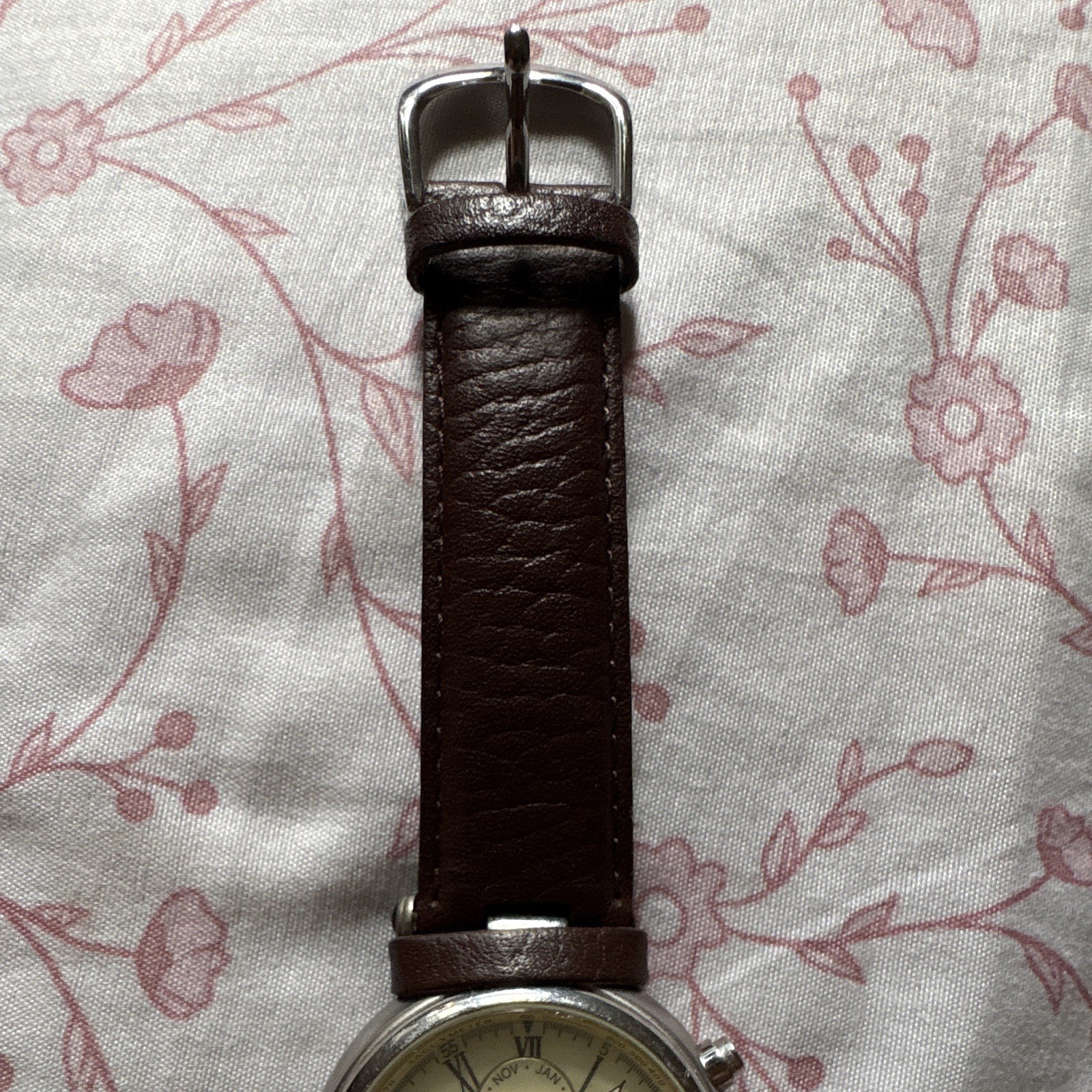 Stauer Men’s Quartz 11224 ST01SBY Cream Roman Dial Worn Brown Leather Strap