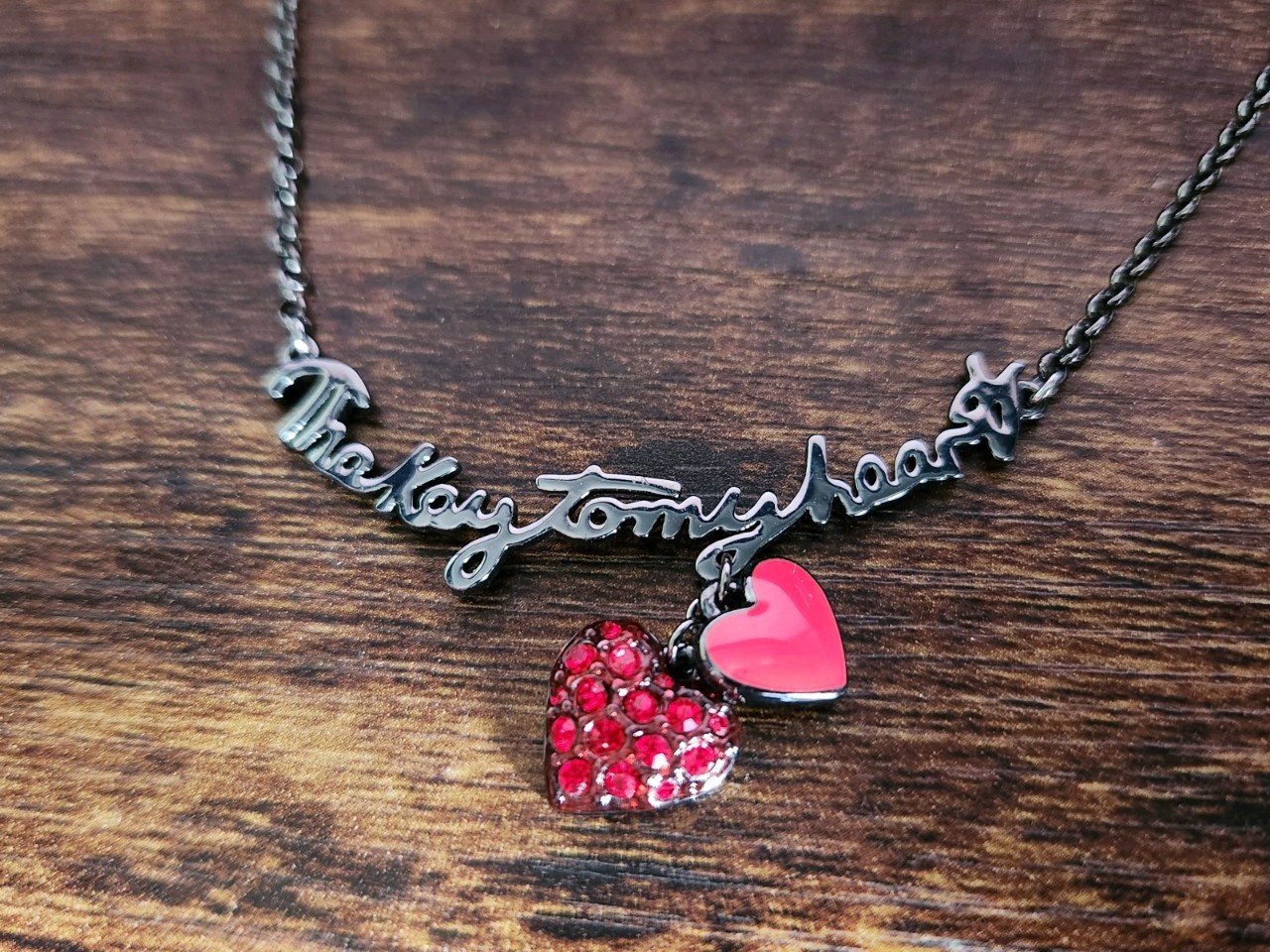Lulu Guinness Rare “The Key To My Heart” Necklace Gunmetal And Enamel