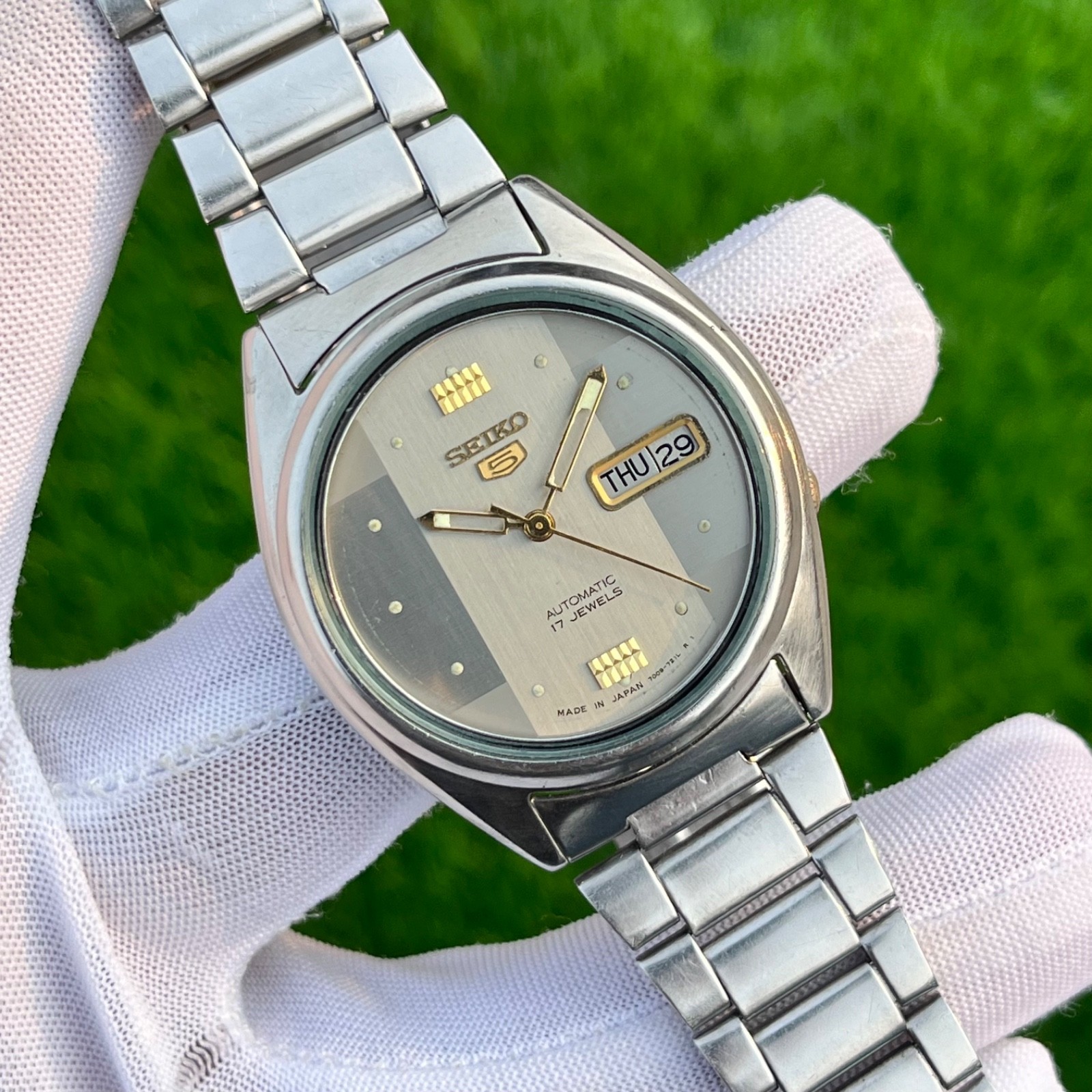 Vintage Seiko 5 Automatic Dress Formal Japan Made Men’s Watch 7009-821J