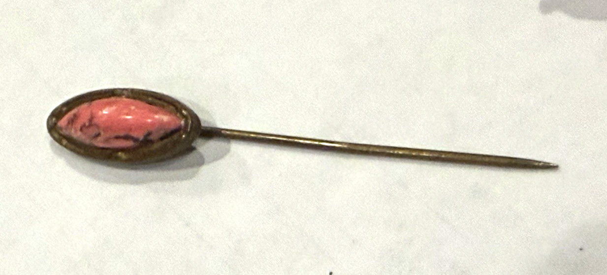 ANTIQUE VICTORIAN CUFFLINKS & STICK PIN PINK CORAL LUCITE NAVETTE BRASS SET