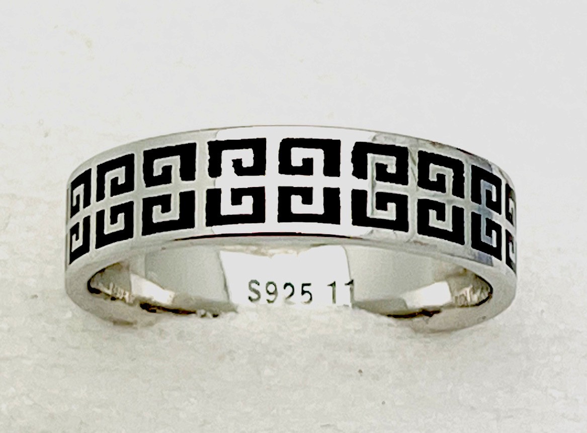 Sterling Silver 925 5.3 Gram Black Enamel Greek Meander Band Ring Size 11