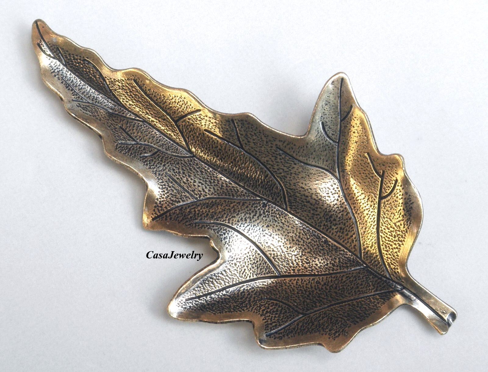 #5012RS LARGE ANTIQUED GOLD DIE STUCK LEAF COMPONENT – 1 Pc