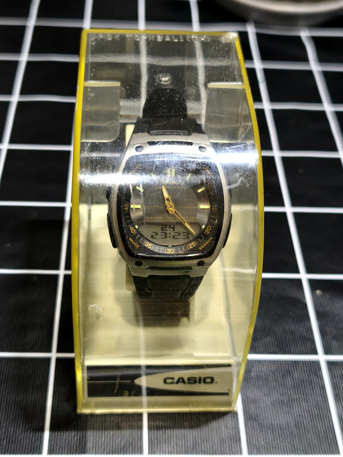 Casio AW-81 Telememo 30 World Time Men’s Watch Ana-Digi 10 Year Battery W/Box