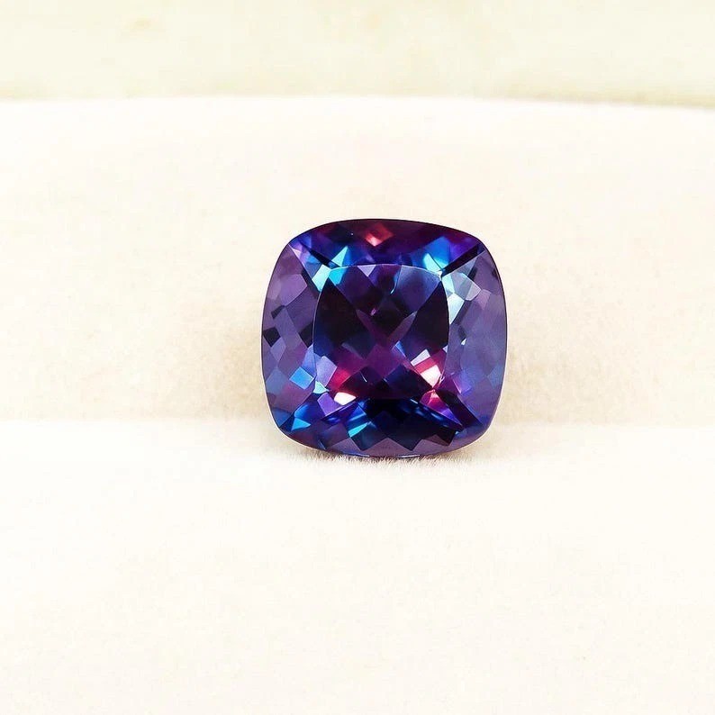 19 Ct Color Changing Alexandrite Natural Certified Flawless Cushion Gemstone