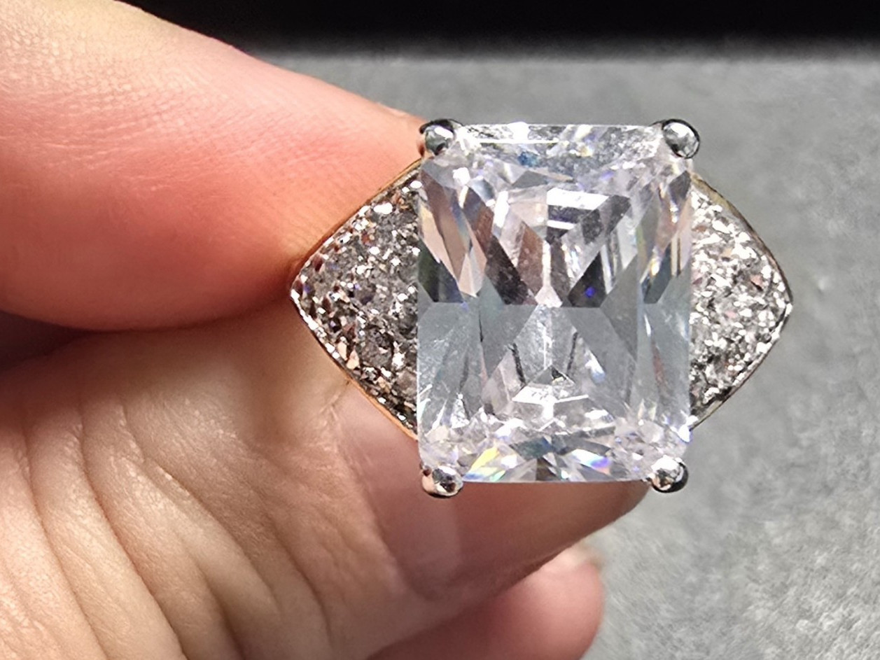 Gold Radiant Cut Diamond Cocktail Ring w/ Side Diamonds Size 7