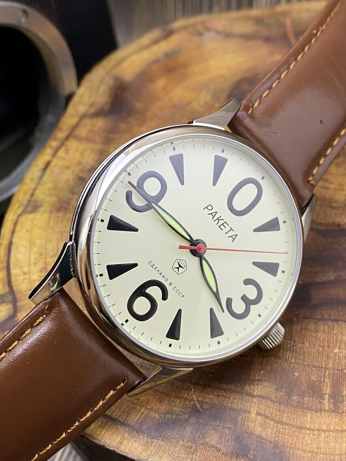Vintage Raketa “Big Zero” Watch – Minimalist Soviet Style with Distinctive Dial