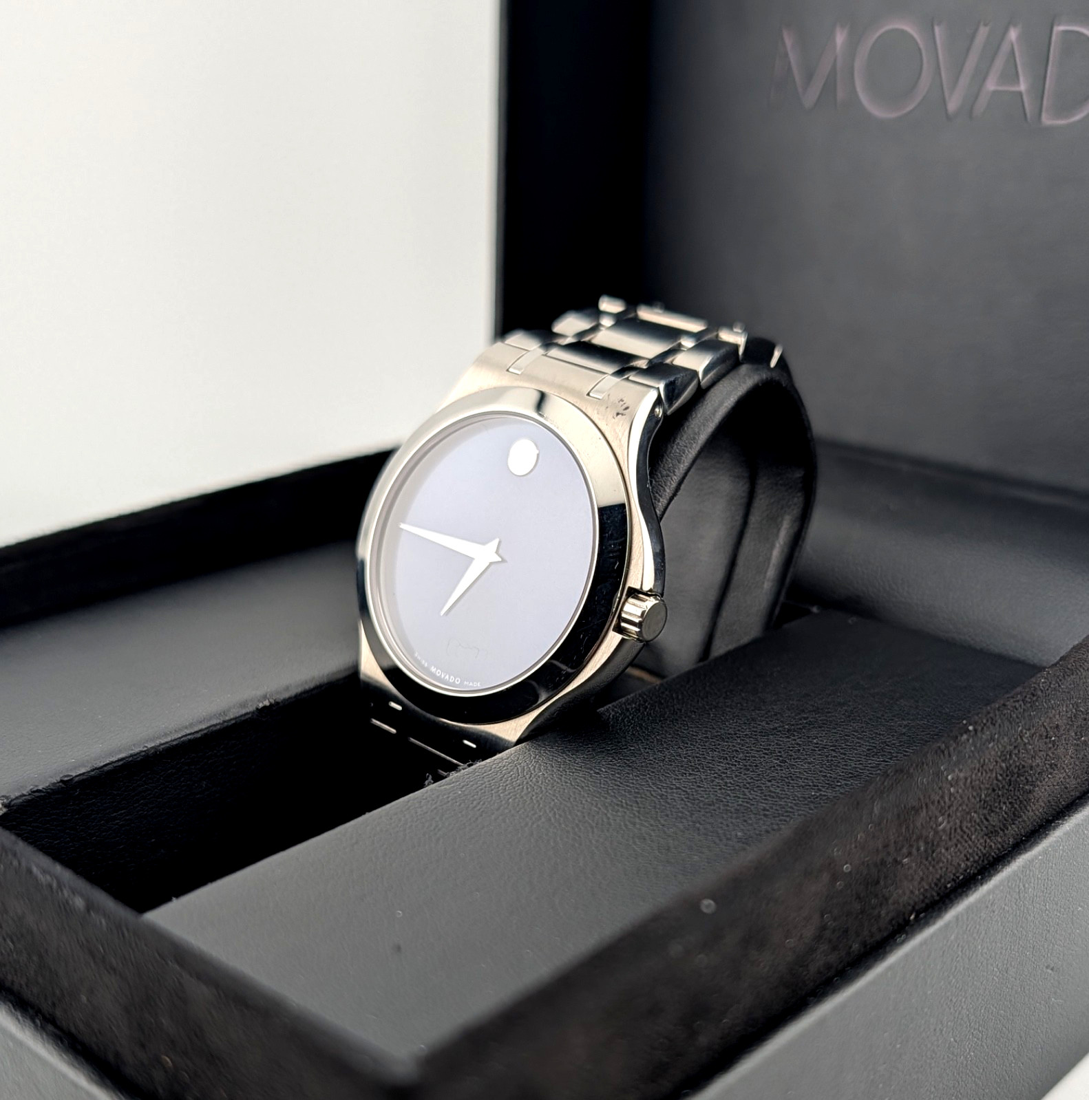 Movado Men’s Corporate Exclusive SS Watch W/Azure Blue Dial; Model #01.1.14.1050