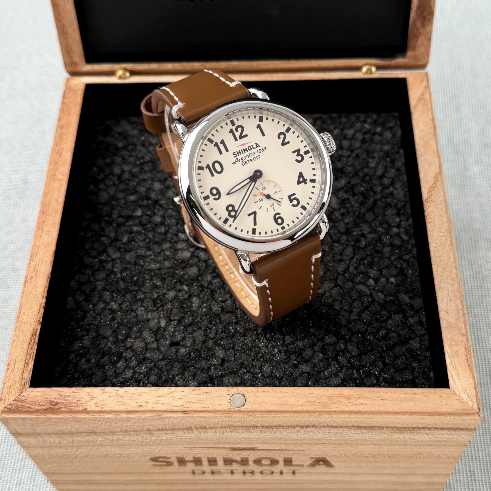Shinola Runwell Watch 41mm Cream Dial Argonite 1069 Men’s Watch S0110000110
