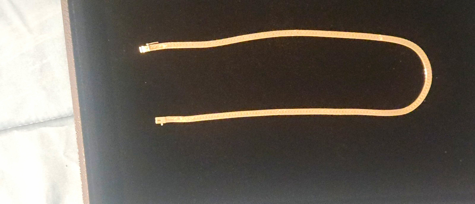 Vintage Solid 14K Yellow Gold Flat Herringbone Necklace 19″ Approx 19.1 Grams.