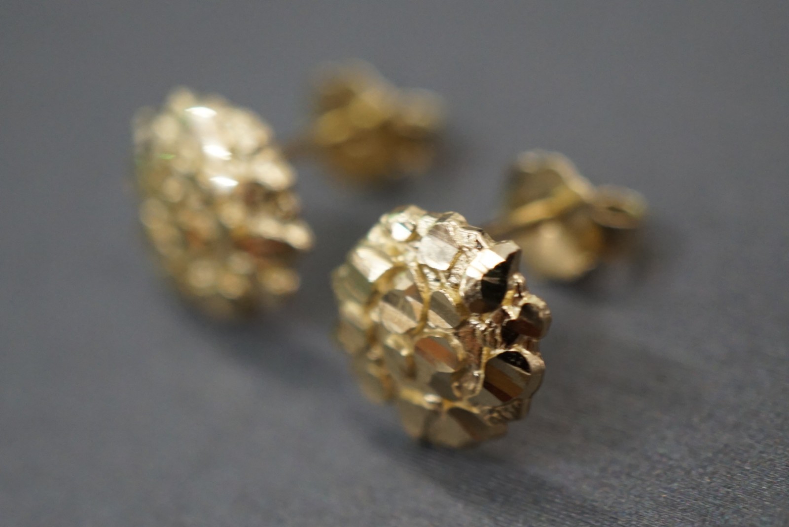 Real 10K Solid Yellow Gold 8.5MM Round Diamond Cut Nugget Stud Earrings.
