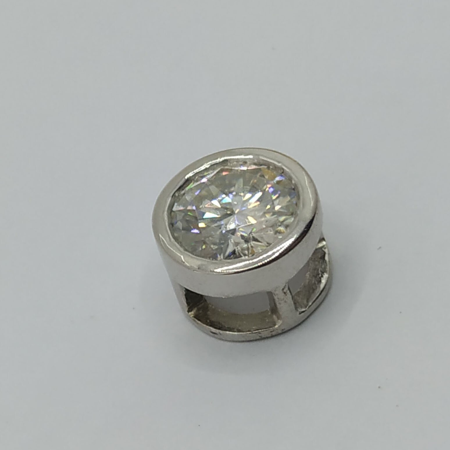 14K White Gold Plated 1.10 Ct Bezel Set Solitaire Real Moissanite Pendant Chain