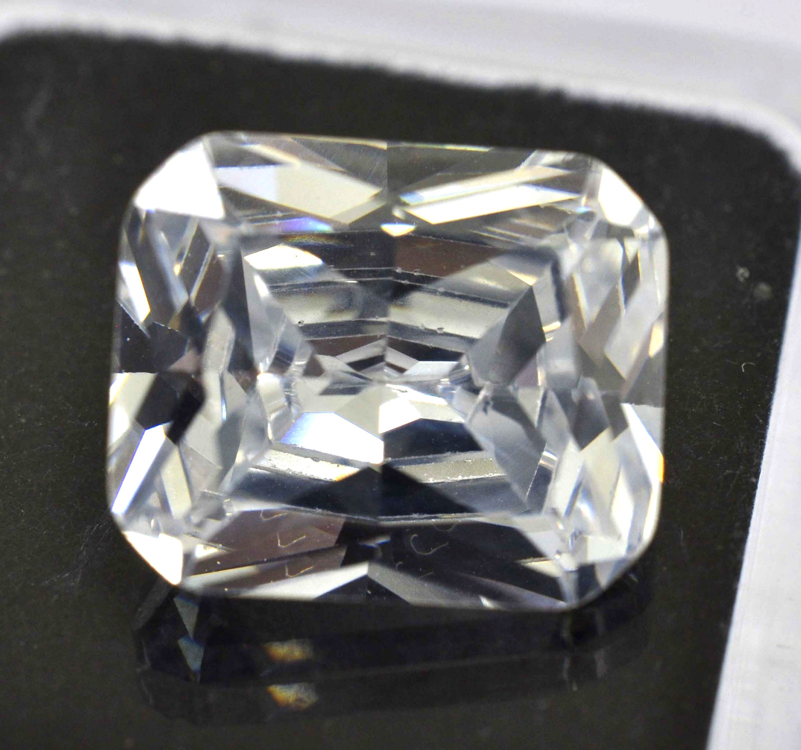AAA White Zircon Radiant 10.20 Ct Cambodian Natural GIE Certified Loose Gemstone