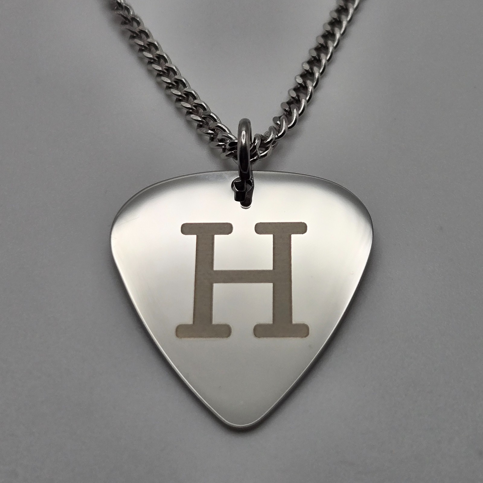 CUSTOM NAME GUITAR PICK CHARM 18″-24″ STAINLESS STEEL CURB CHAIN NECKLACE