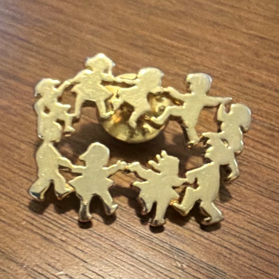 Gold Tone Metal Circle People Holding Hands Lapel Pin, Clutch Back, No Stone