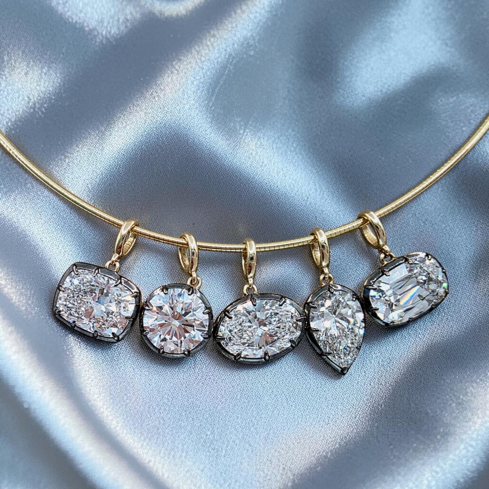 4.00 Ct Round Lab Grown Diamond Georgian Style Pendant 14K Yellow Gold IGI