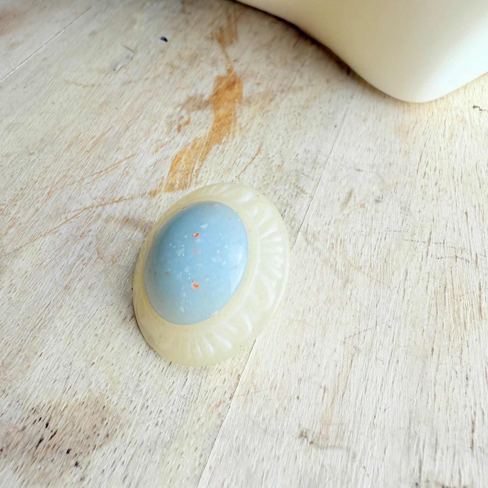Vintage Ivory and Speckled blue Lucite Earrings Studs 1970’s very light