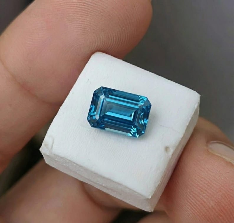 3.70 Ct vivid Blue Diamond Loose Emerald Cut VVS1 Grade Gemstone +1 gift