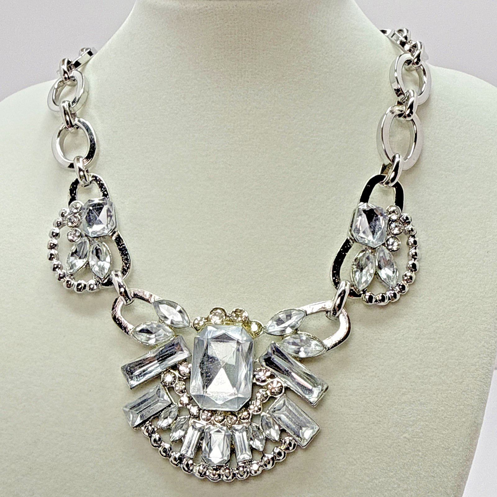 Vintage Statement Clear Rhinestone Silver Tone Collar Cluster Bib Necklace