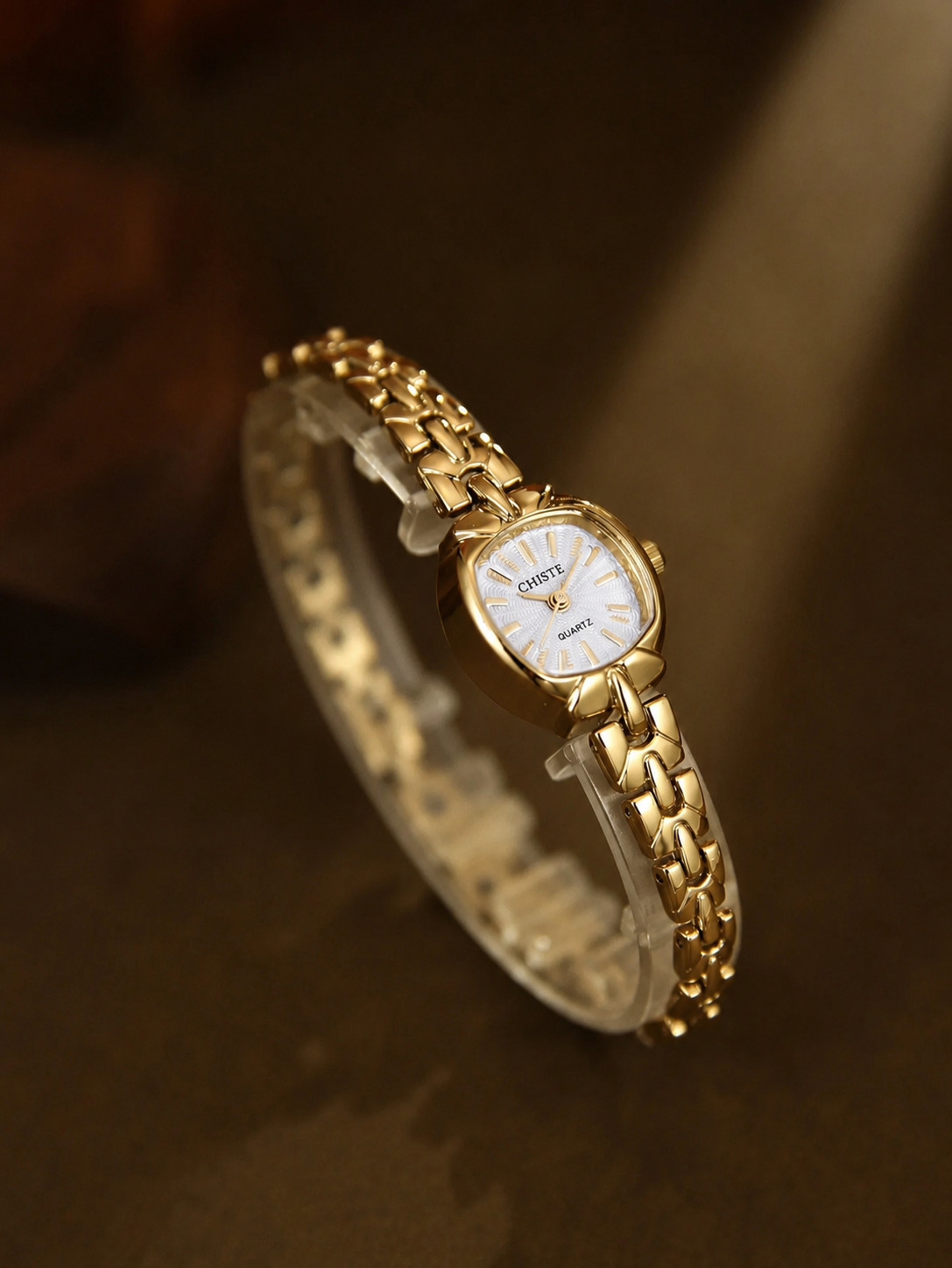 Dainty Gold Vintage Style Watch Women Elegant Lightweight Bracelet Watch Gift