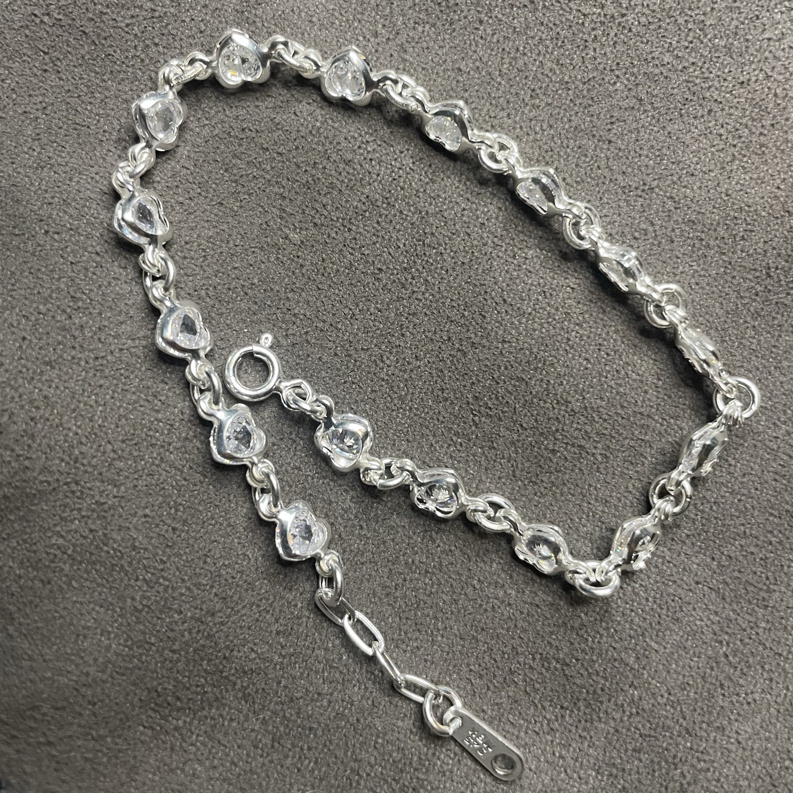 925 Sterling Silver Linked Hearts Bracelet – Adjustable 7.5-8.5in