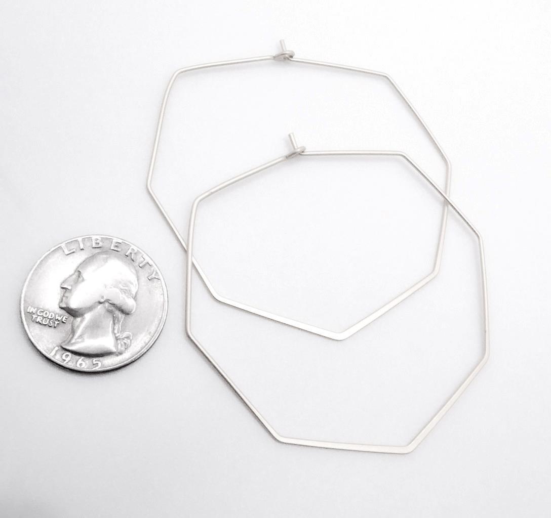 GORGEOUS Lightweight Mat Silver Thin Wire Organic Octagon Threader Hoop Earrings