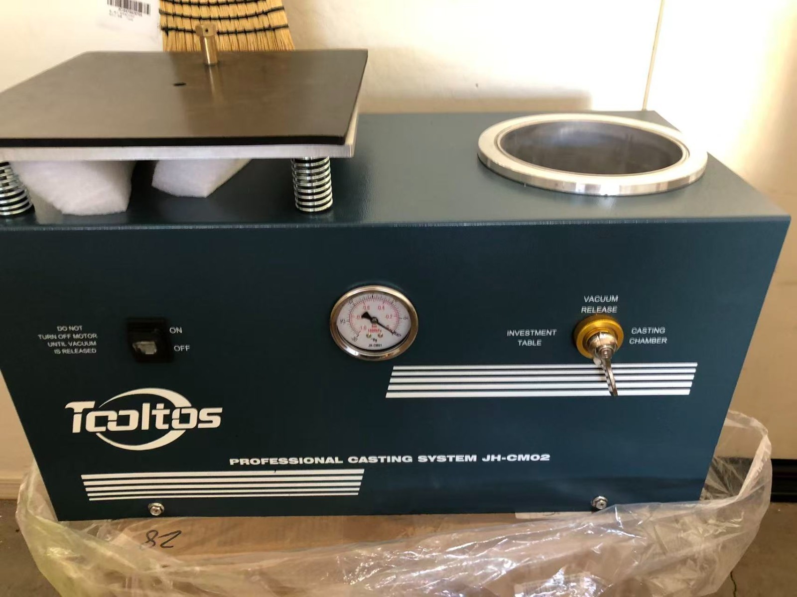 Tooltos JH-CM02 Vacuum Casting Machine Jewelry Casting System Working Used