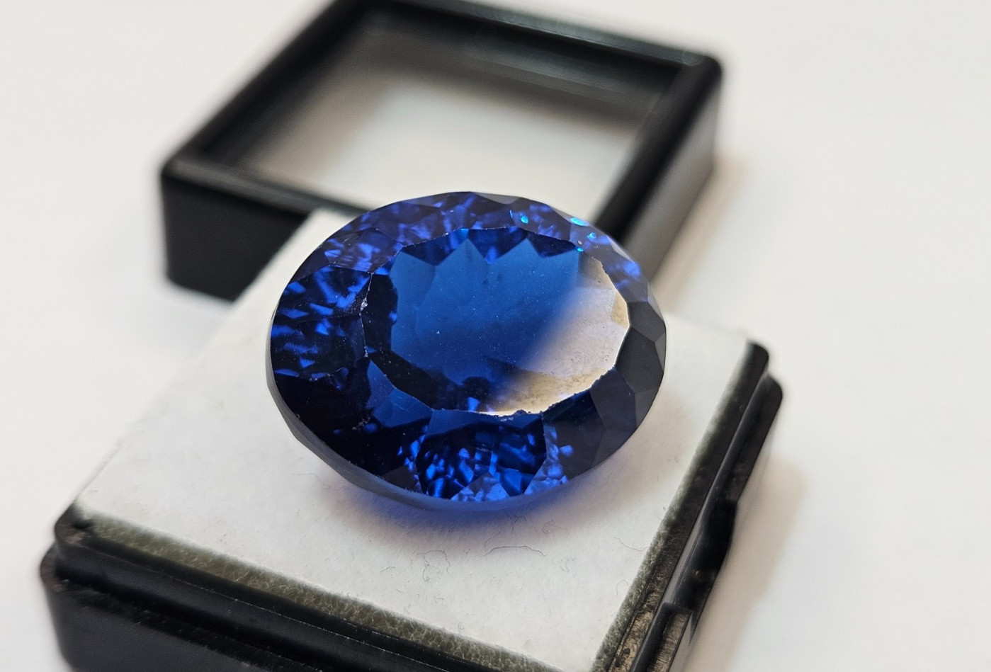 Blue Colour Topaz Oval Cut CERTIFIED 25+ Ct Loose Gemstone For Pendant Making