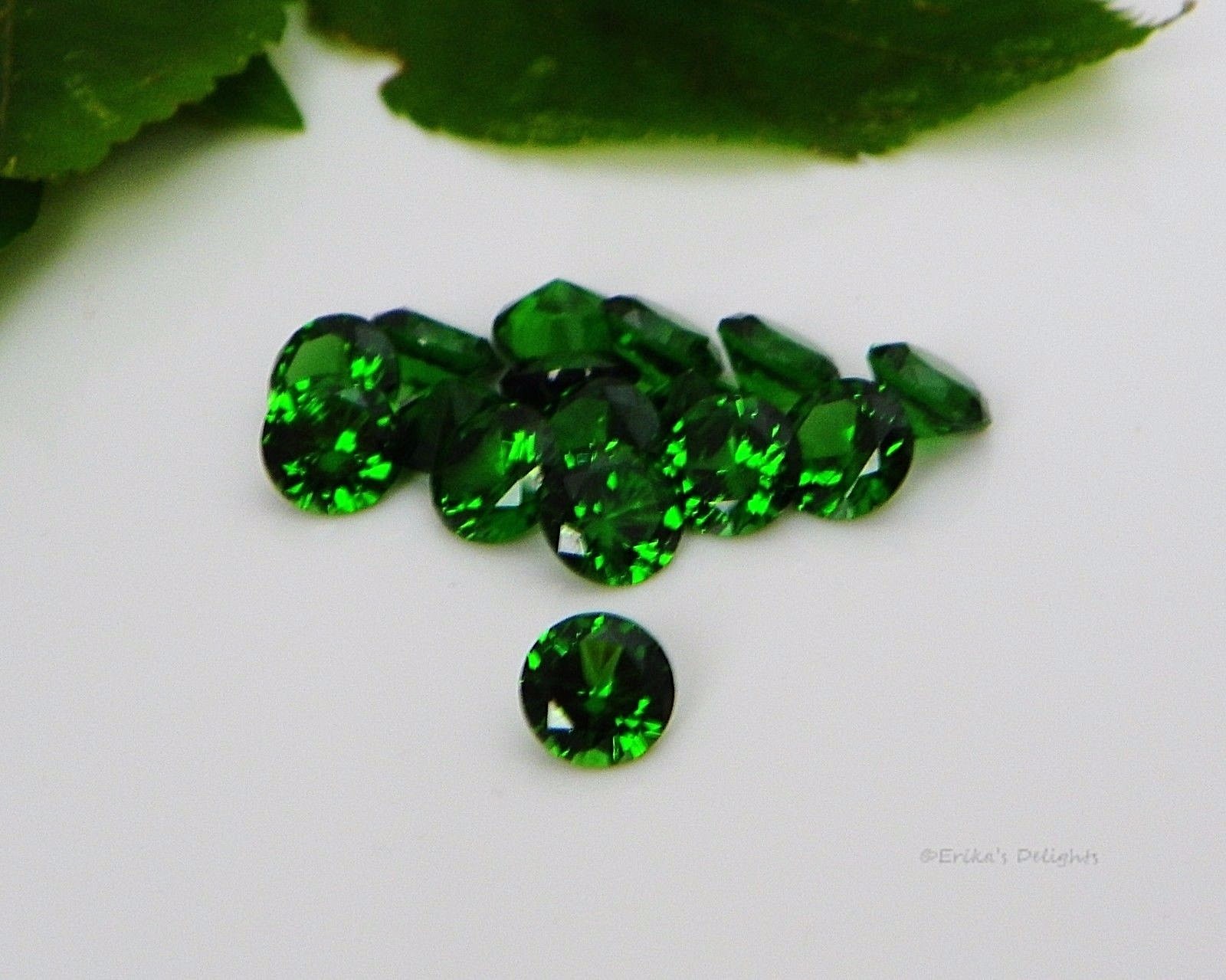 (4mm – 12mm) Round Emerald Green Cubic Zirconia (CZ) AAAAA Excellent Quality