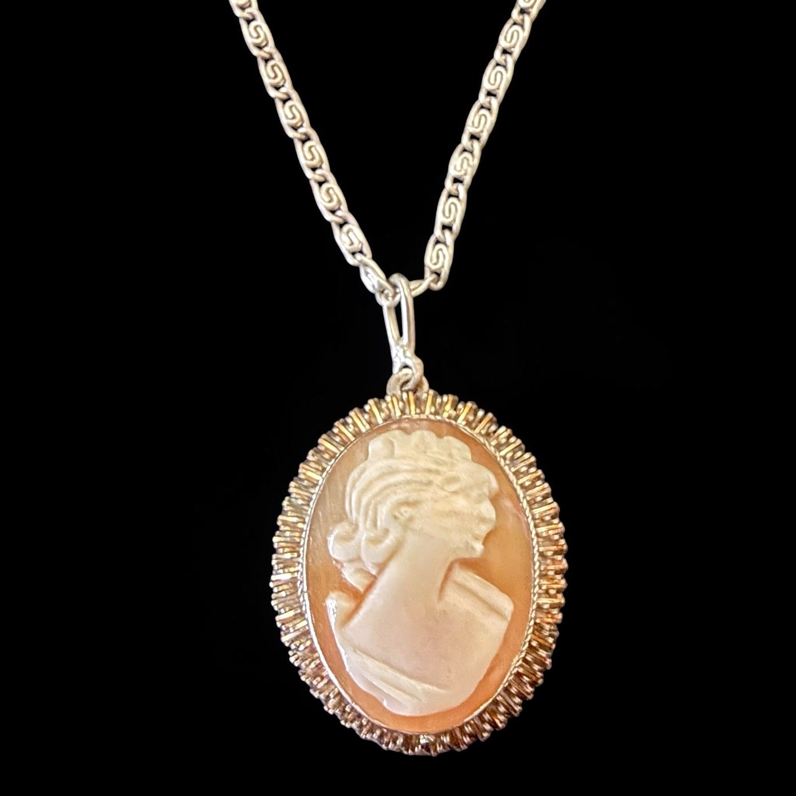 Cameo Pendant Shell Cameo 800 Silver Italian Carved Necklace Mid Century Vintage