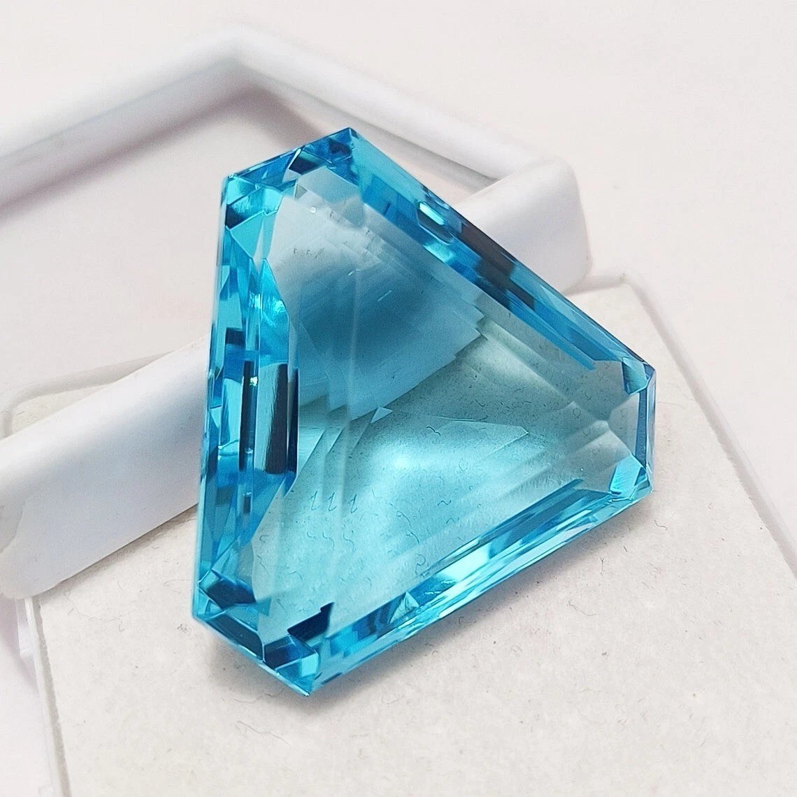 Ocean Blue Aquamarine Fancy Trillion Cut 90+ Ct EGL Certified VVS Loose Gemstone