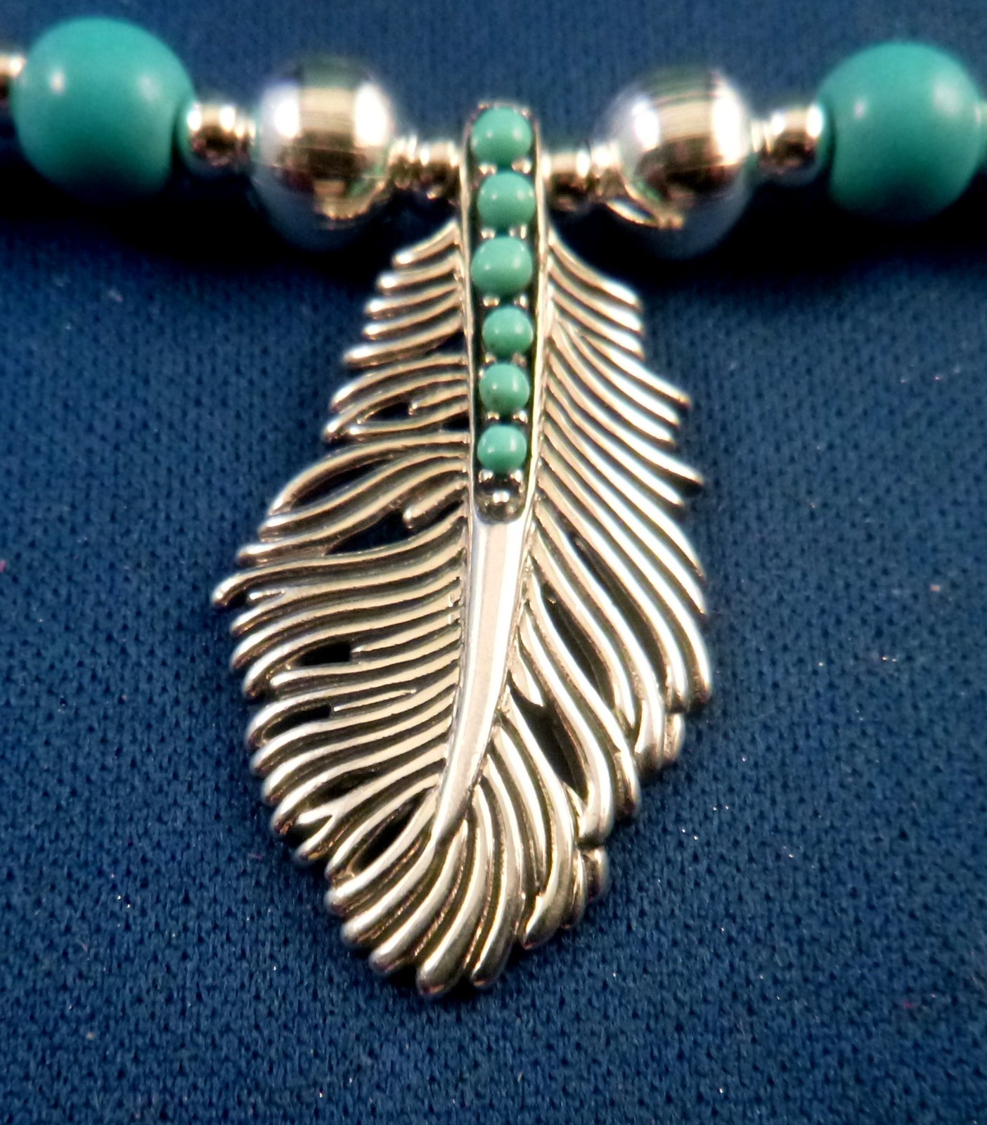 Sterling Silver TURQUOISE Southwest FEATHER PENDANT, 15.5″ bead choker necklace