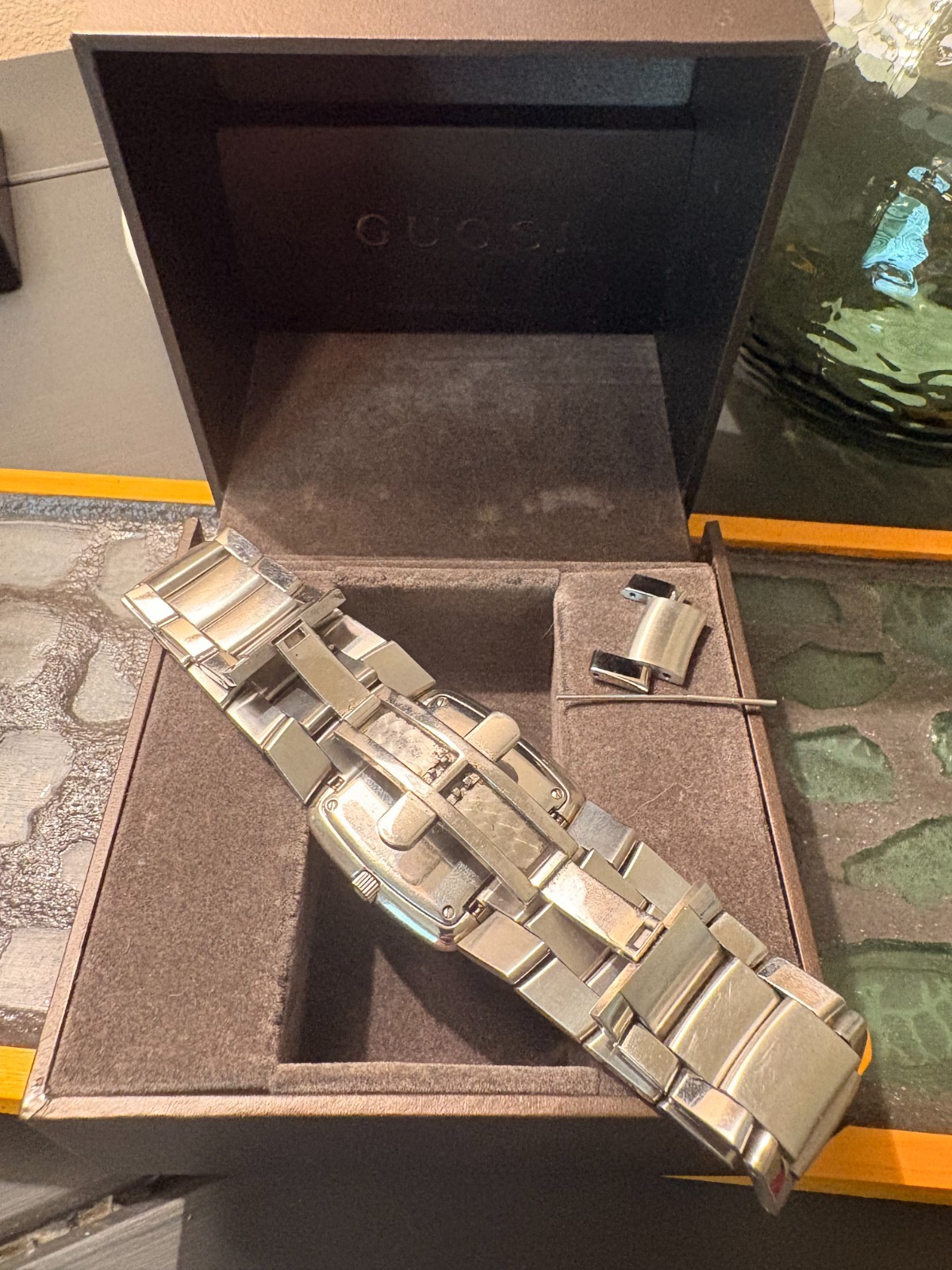 Authentic Gucci 8500M men’s quartz watch. OBO