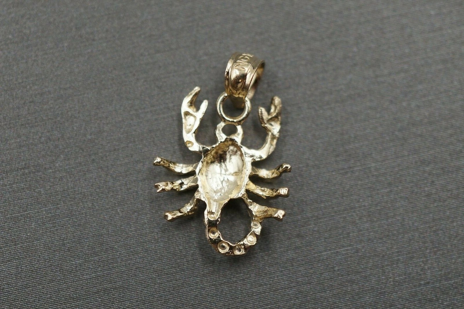 10K Solid Yellow Gold 0.75″ Small Diamond Cut Scorpion Charm Pendant.