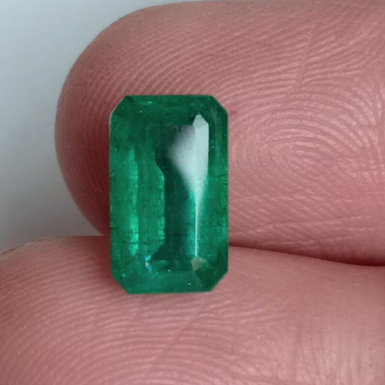 Certified Zambian Emerald Octagon Cut Minor Oil Present Stone For Gifts 2.78 Ct
