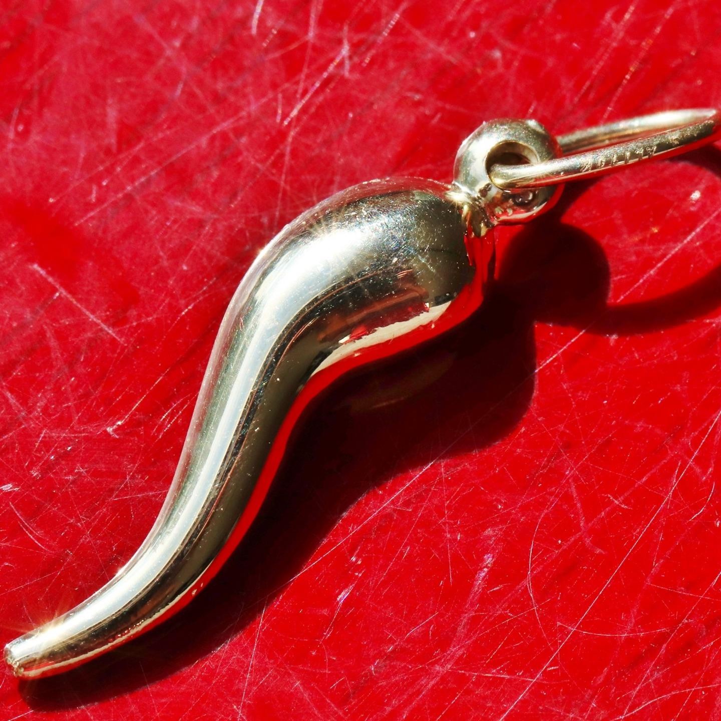 10k yellow gold pendant 1.0″ Italian horn Good Luck charm vintage handmade 0.55g