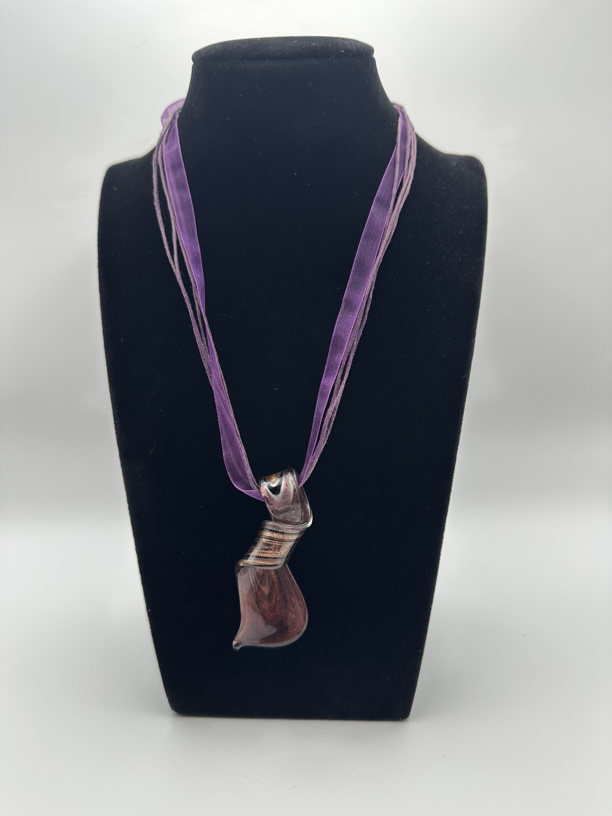 TWISTED BLOWN GLASS PENDANT ON SILK MULTI STRAND NECKLACE 18”
