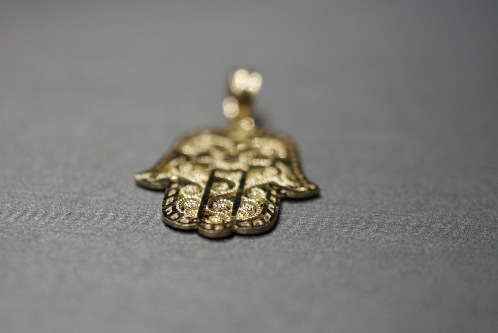 10K Solid Yellow Gold 0.9″ Diamond Cut Fatima Hamsa Hand Charm Pendant.