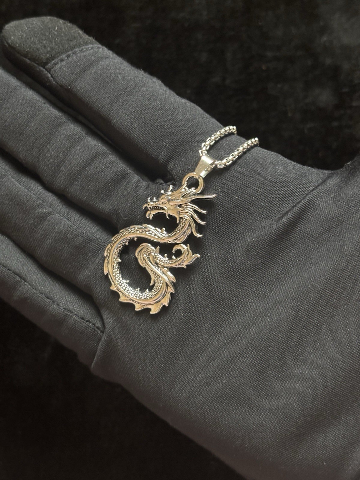 Dragon Charm Pendant Necklace Gold Tone Metal Animals & Insects Theme No Stone