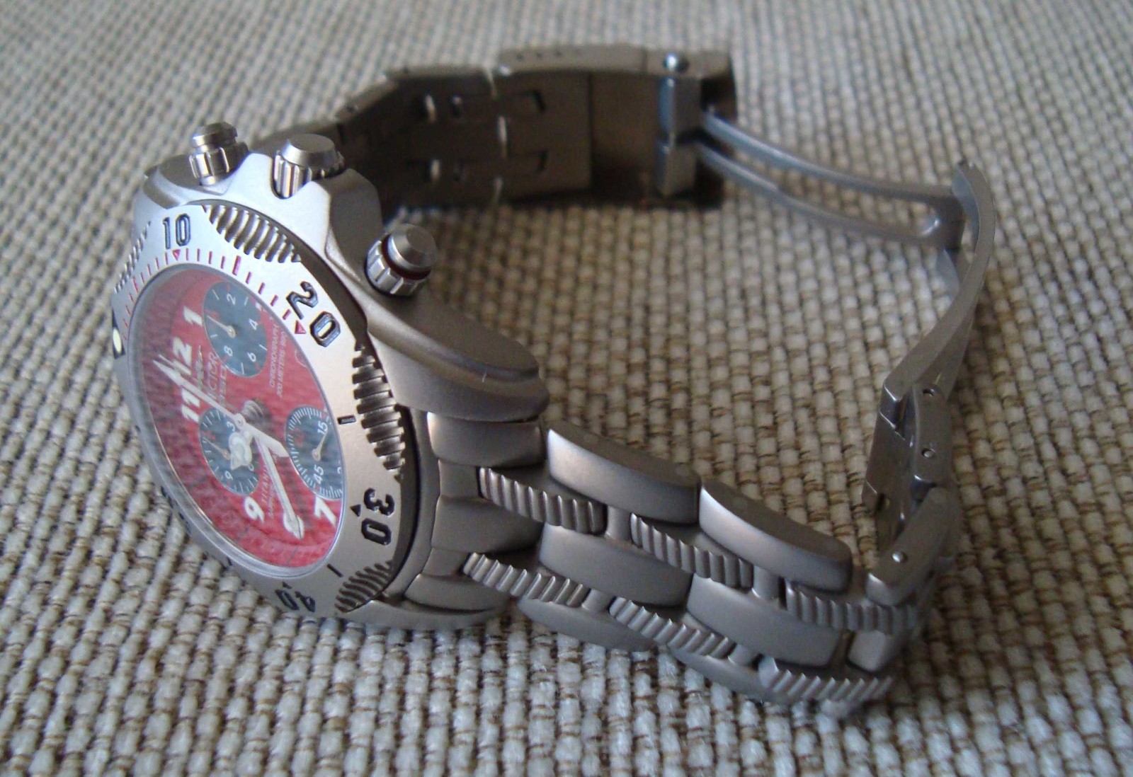 Sector 950 titanium Swiss chronograph, 261.262, rare red panda version, full set